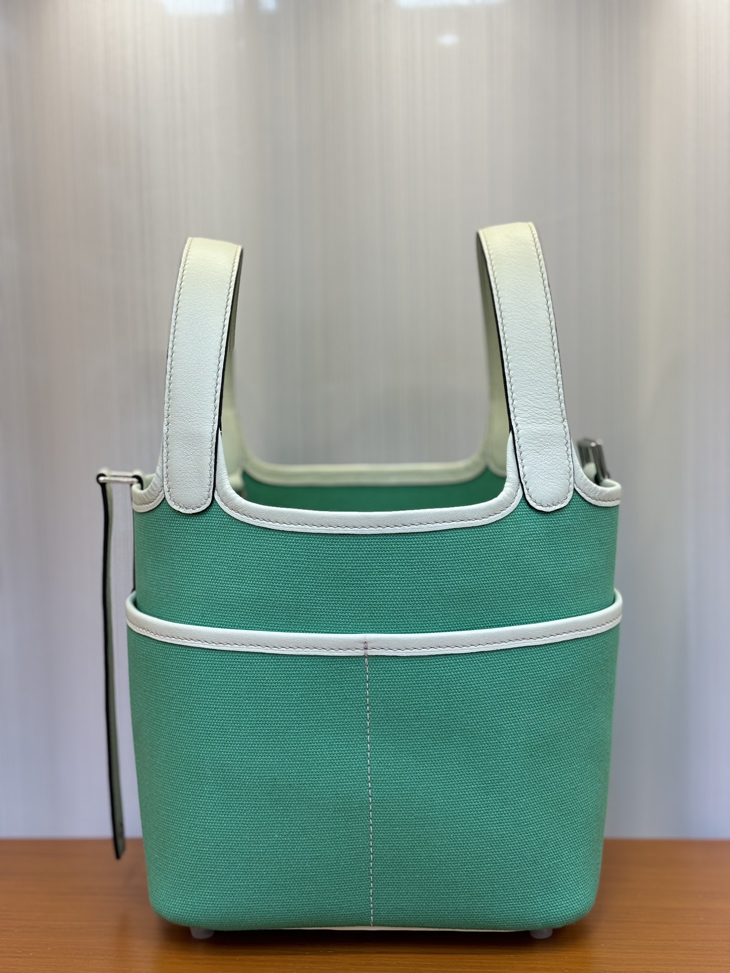 Hermes Picotin Lock 18 Pocket Bag In Vert Fizz/White